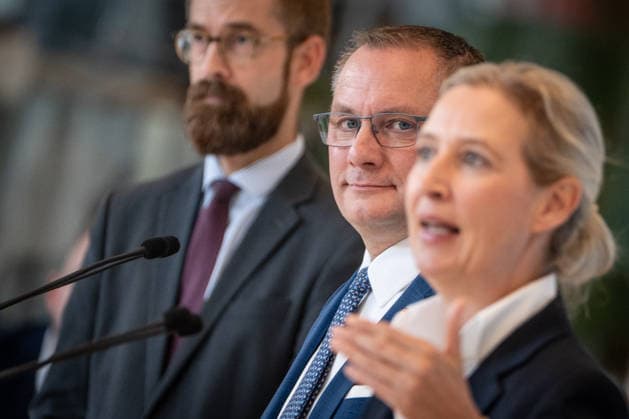 Tino Chrupalla, AfD party and parliamentary group leader, with Alice Weidel, AfD Party and parliamentary group leader; in the background, Marcus Schmidt, press secretary for the AfD parliamentary group in the Bundestag. Press statement by the two AfD party leaders and parliamentary group leaders before the start of the parliamentary group meeting in the German Bundestag, Berlin, Germany,