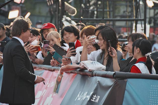 Actor Tom Cruise greeted with fans three and a half hours during the Japan Premiere for the film Digger in Tokyo, Japan on Tuesday, October 6, 2026.  TKP2026100607 KEIZOxMORI
