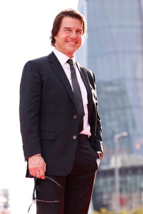 Star Tom Cruise poses for photos at the Digger Japan premiere on October 6, 2026, in Tokyo, Japan. Tom Cruise met with enthusiastic fans and signed autographs on the red carpet in the heart of Tokyo s Ginza district.  aflo_353718314