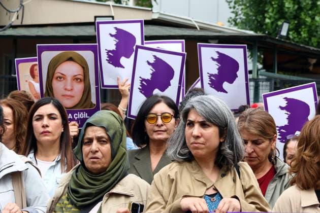 ‘Women’s Justice and Memory Vigil’ against femicide in Diyarbakir, Turkey - 6 Oct 2026 Female protesters carry placards and posters with the images of female victims of murder during a demonstration against femicide. The Amed Network for Combating Violence launched a Women s Justice and Memory Vigil to protest the femicide. The vigil is set to last ten weeks, participants display photographs of murdered women in front of the Diyarbakir Courthouse. Representatives from numerous political parties and civil society organizations supported the event. Speeches were delivered during the protest, alleged speeches that murders committed by men were obscured and left unresolved and labeled as suicides, accidents, or suspicious deaths. Diyarb Copyright: xMehmetxMasumxSuerx xSOPAxImagesx kdn04_MMSuer
