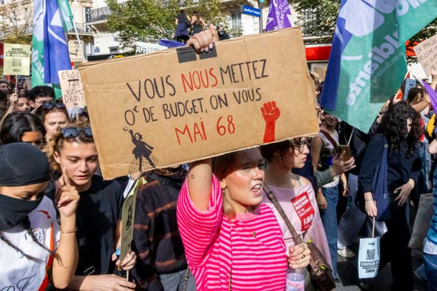 Paris, France October 6, 2026 - Demonstration organized as part of a national day of action launched by high school students. Nationwide student protests and violent school riots have disrupted over 700 secondary schools and led to roughly 5,000 arrests across France. What began in late September 2026 as peaceful blockades in the low-income Paris suburb of Seine-Saint-Denis has rapidly escalated into a major public order crisis for President Emmanuel Macron s government. MANIFESTATION ETUDIANTES, LYCEENS, GREVE, SOCIETE, JEUNES, JEUNESSE, ETUDIANT, MAI 68 Copyright: xVincentxIsorex