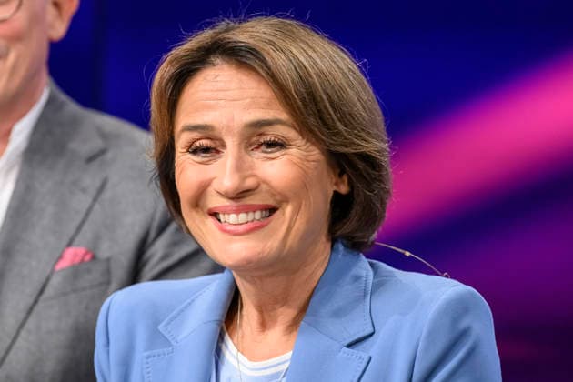 Pictured, from left: Sandra Maischberger, GER, Berlin, studio, guest on *Maischberger*, political talk show, TV, program, hosted by Sandra Maischberger, Das Erste, from Adlershof – Studio 20, October 6, 2026, Copyright: HMBxMedia UwexKoch