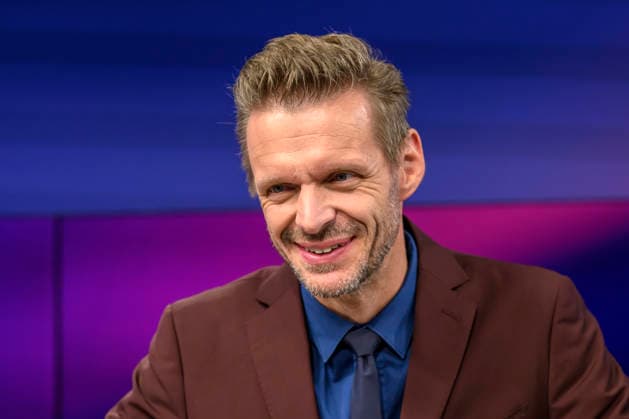 Pictured, from left: Florian Schroeder, cabaret artist, GER, Berlin, studio, guest on Maischberger, political talk show, TV, program, with host Sandra Maischberger, Das Erste, from Adlershof, Am Studio 20, June 10, 2026, Copyright: HMBxMedia UwexKoch