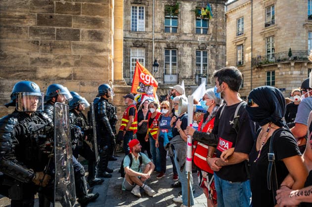 October 6, 2026, Bordeaux, Nouvelle-Aquitaine, France: On October 6, 2026, nearly 9,000 people march through Bordeaux. Initially called around social demands, the demonstration takes on a strong high school student character as large numbers of young people join. Bordeaux France - ZUMAh207 20261006_zip_h207_021 Copyright: xFabricexHebertx