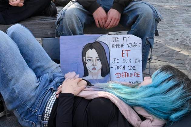 Liege Students Protest Against Austerity Measures 07 10 2026 LIEGE, BELGIUM Degradation at Place Saint-Lambert: Students protesting against the austerity measures introduced by the Wallonia-Brussels Federation (FWB) government are pictured in Liege, Belgium, on October 7, 2026. ( Liege Belgium  Copyright: xPhilipxReynaersx
