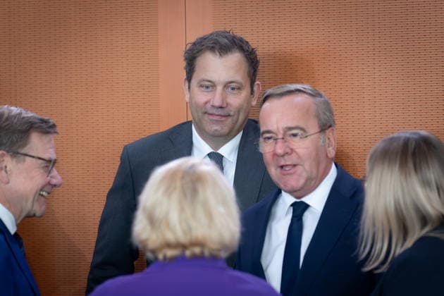 Cabinet meeting, Federal Government, Kickoff, Cabinet meeting, Federal Government, Lars Klingbeil, Federal Minister of Finance, Vice Chancellor, Boris Pistorius, Federal Minister of Defense, Berlin, Berlin, GER