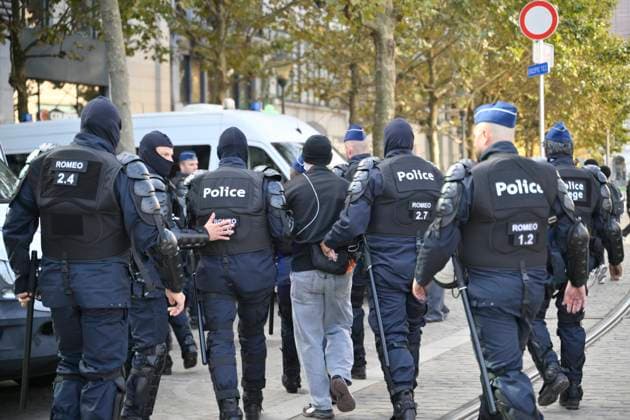 Liege Students Protest Against Austerity Measures 07 10 2026 LIEGE, BELGIUM Degradation at Place Saint-Lambert: Students protesting against the austerity measures introduced by the Wallonia-Brussels Federation (FWB) government are pictured in Liege, Belgium, on October 7, 2026. ( Liege Belgium  Copyright: xPhilipxReynaersx