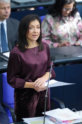 German Bundestag, 98th Plenary Session: A Profile of Katherina Reiche, Federal Minister for Economic Affairs and Energy. The minister answers questions from members of parliament from her seat on the government bench during the questioning of the federal government at the 98th session of the German Bundestag in Berlin, October 7, 2026, Berlin, Berlin, Germany