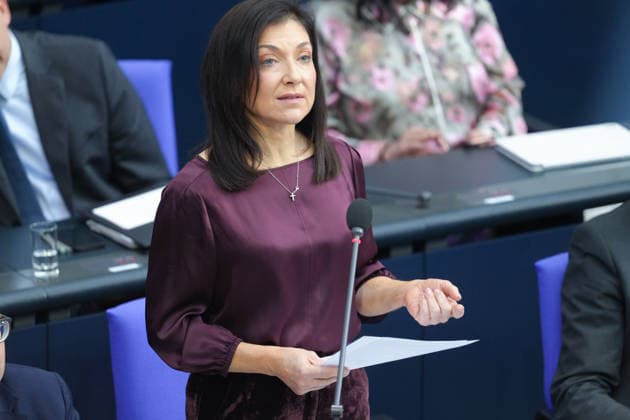 German Bundestag, 98th Plenary Session: A Profile of Katherina Reiche, Federal Minister for Economic Affairs and Energy. The minister answers questions from members of parliament from her seat on the government bench during the questioning of the federal government at the 98th session of the German Bundestag in Berlin, October 7, 2026, Berlin, Berlin, Germany