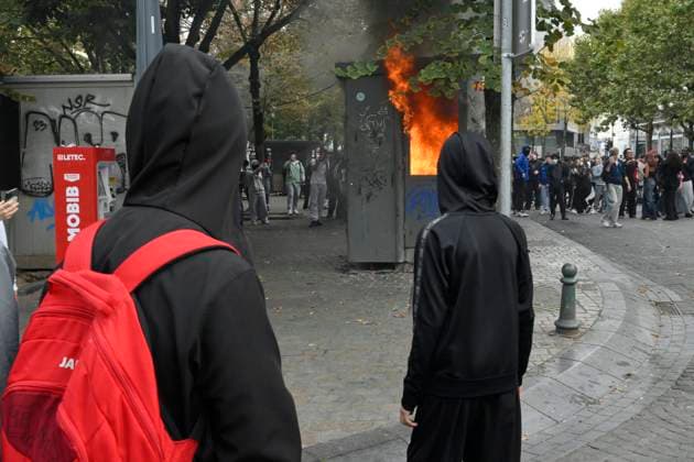 Liege Students Protest Against Austerity Measures 07 10 2026 LIEGE, BELGIUM Students protesting against the austerity measures introduced by the Wallonia-Brussels Federation (FWB) government are pictured in Liege, Belgium, on October 7, 2026. ( Liege Belgium  Copyright: xPhilipxReynaersx