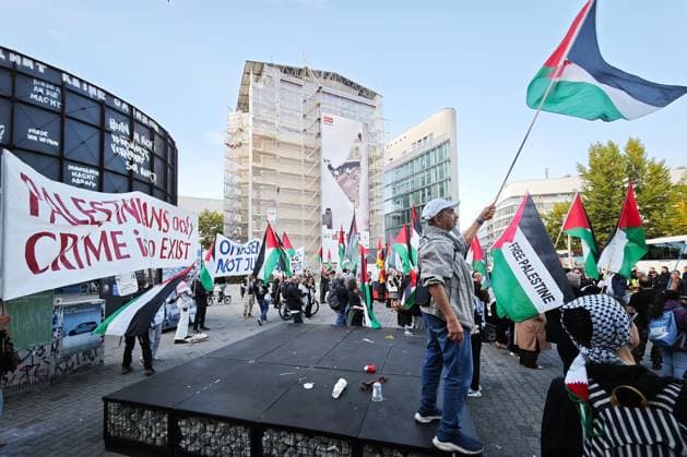 Berlin, Germany, October 7, 2026: Pro-Palestinian demonstration on the third anniversary of the Hamas attack on Israel near Checkpoint Charlie in the Mitte district Copyright: xdtsxNachrichtenagenturx dts_137508