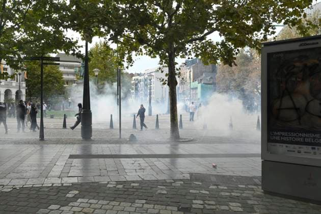 Liege Students Protest Against Austerity Measures 07 10 2026 LIEGE, BELGIUM Degradation at Place Saint-Lambert: Students protesting against the austerity measures introduced by the Wallonia-Brussels Federation (FWB) government are pictured in Liege, Belgium, on October 7, 2026. ( Liege Belgium  Copyright: xPhilipxReynaersx