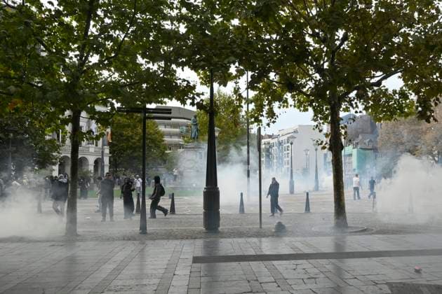 Liege Students Protest Against Austerity Measures 07 10 2026 LIEGE, BELGIUM Degradation at Place Saint-Lambert: Students protesting against the austerity measures introduced by the Wallonia-Brussels Federation (FWB) government are pictured in Liege, Belgium, on October 7, 2026. ( Liege Belgium  Copyright: xPhilipxReynaersx