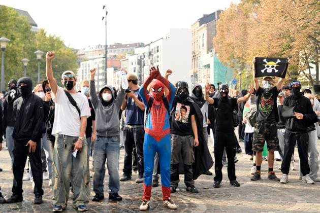 Liege Students Protest Against Austerity Measures 07 10 2026 LIEGE, BELGIUM Degradation at Place Saint-Lambert: Students protesting against the austerity measures introduced by the Wallonia-Brussels Federation (FWB) government are pictured in Liege, Belgium, on October 7, 2026. ( Liege Belgium  Copyright: xPhilipxReynaersx