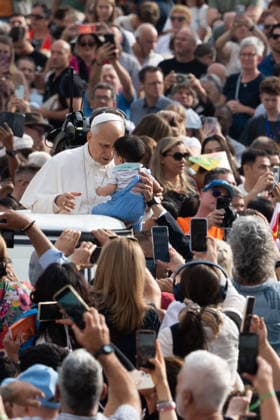 His Holiness Pope Leo Xiv Attends a Weekly General Audience at St Peter s Square in The Vatican Pope Leo XIV Rome 7 October 2026 His Holiness Pope Leo XIV attends a weekly general audience at St Peter s Square in The Vatican Vatican City on October 7, 2026. Photo by Andrea Bracaglia ABACAPRESS.COM Vatican City Vatican City Vatican (or Holy See)  Copyright: xBracagliaxAndrea ABACAx