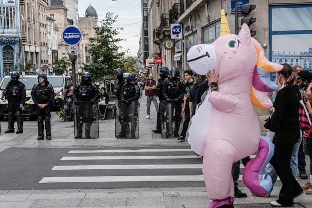 Protest against eduction conditions in Nancy NANCY, FRANCE - OCTOBER 7: A heavy police presence is deployed at the scene as students take to the streets to protest education conditions in Nancy, France, on October 7, 2026. Students are taking part in a nationwide high-school mobilization over school conditions and demands for greater education resources, while security units remain deployed around several locations in the city. Muhammed Said Tako Anadolu Nancy France. Editorial use only. Please get in touch for any other usage.  Copyright: x2026xAnadoluxMuhammedxSaidxTakox