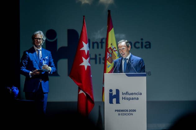3rd Annual Hispanic Influence Awards Former soccer player Emilio Butragueno speaks during the 3rd Annual Hispanic Influence Awards ceremony on October 7, 2026, in Madrid, Spain. The main objective of the Hispanic Influence Awards is to recognize excellence, talent, creativity, and leadership of individuals and institutions that strengthen ties within the Spanish-speaking community and promote Hispanic values globally. OCTOBER 7, 2026 HISPANIC INFLUENCE AWARDS SPANISH-SPEAKERS HISPANIC IDENTITY Madrid Madrid, Spain  Copyright: xRicardoxRubiox 7827313