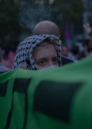 October 7, 2026, Berlin, Germany: Hundereds of pro-palestinian protesters gather in Berlin, Germany, on October 7, 2026. This marks the three-year anniversary of the Hamas led border attacks in Southern Israel. Germany  - ZUMAj167 20261007_zip_j167_020 Copyright: xSvetxJacquelinex