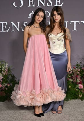 ˜Sense and Sensibility™ Los Angeles Premiere Esme Creed-Miles and Daisy Edgar-Jones arriving at the Sense and Sensibility Los Angeles premiere held at the United Theatre in Los Angeles, Ca. on October 7, 2026. Los Angeles United Theatre California USA Copyright: xStarbuck xAFF-USA.COMx