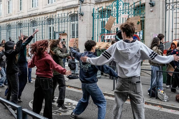 Protest against eduction conditions continues in Nancy NANCY, FRANCE - OCTOBER 8: Students take to the streets to protest education conditions in Nancy, France, on October 8, 2026. Students are taking part in a nationwide high-school mobilization over school conditions and demands for greater education resources, while security units remain deployed around several locations in the city. Muhammed Said Tako Anadolu Nancy France. Editorial use only. Please get in touch for any other usage.  Copyright: x2026xAnadoluxMuhammedxSaidxTakox