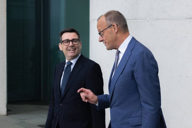 Chancellor Merz Welcomes British Prime Minister Burnham Germany, Berlin, October 8, 2026 Chancellor Friedrich Merz (CDU) welcomes Andrew Burnham, Prime Minister of the United Kingdom of Great Britain and Northern Ireland, on his inaugural visit to the Federal Chancellery