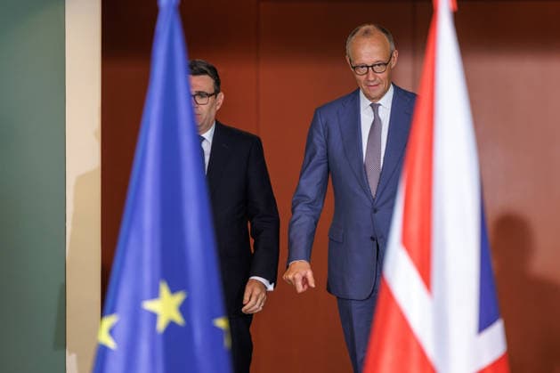 Exchange of the instruments of ratification of the Kensington Treaty by Federal Chancellor Friedrich Merz (CDU) and the Prime Minister of the United Kingdom of Great Britain and Northern Ireland, Andrew Burnham Exchange of the instruments of ratification of the Kens