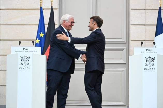 French President Emmanuel Macron and German President Frank Walter Steinmeier during a signing ceremony and joint press conference at the Élysée Palace in Paris, France, October 8, 2026. Signing of an agreement between the French government and the German government regarding the Franco-German Youth Office. Eric Tschaen Pool Bestimage. French President Emmanuel Macron and German President Frank Walter Steinmeier during a signing ceremony and joint press conference at the Élysée Palace in Paris, France, on October 8, 2026 The French and German governments signed an agreement regarding the Franco-German Youth Office Paris, France  Copyright: xEricxTschaenx xPoolx xBestimagexEricxTschaenx xPoolx xBestimagex