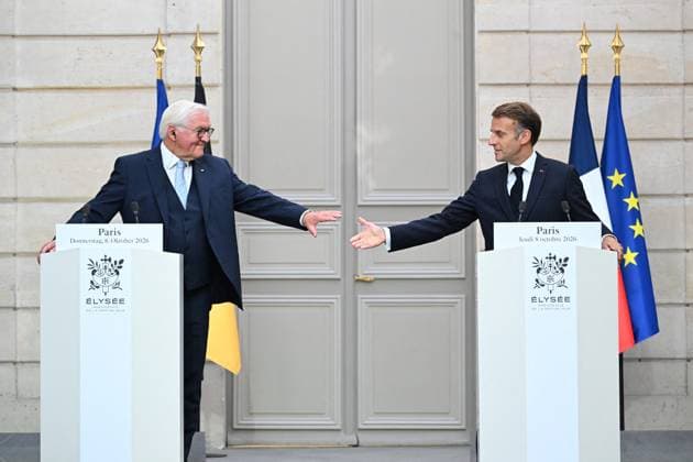 French President Emmanuel Macron and German President Frank Walter Steinmeier during a signing ceremony and joint press conference at the Élysée Palace in Paris, France, October 8, 2026. Signing of an agreement between the French government and the German government regarding the Franco-German Youth Office. Eric Tschaen Pool Bestimage. French President Emmanuel Macron and German President Frank Walter Steinmeier during a signing ceremony and joint press conference at the Élysée Palace in Paris, France, on October 8, 2026 The French and German governments signed an agreement regarding the Franco-German Youth Office Paris, France  Copyright: xEricxTschaenx xPoolx xBestimagexEricxTschaenx xPoolx xBestimagex