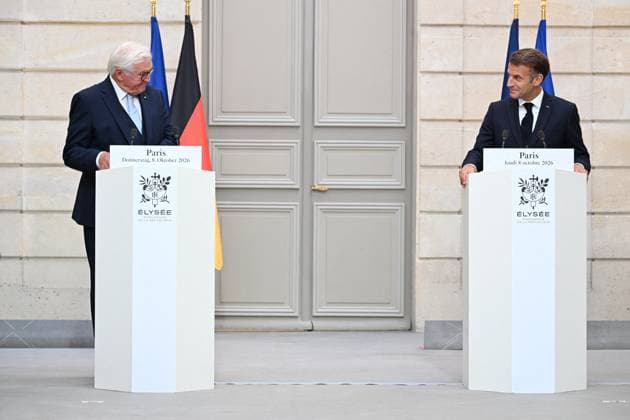 French President Emmanuel Macron and German President Frank Walter Steinmeier during a signing ceremony and joint press conference at the Élysée Palace in Paris, France, October 8, 2026. Signing of an agreement between the French government and the German government regarding the Franco-German Youth Office. Eric Tschaen Pool Bestimage. French President Emmanuel Macron and German President Frank Walter Steinmeier during a signing ceremony and joint press conference at the Élysée Palace in Paris, France, on October 8, 2026. The French and German governments signed an agreement regarding the Franco-German Youth Office. Paris, France  Copyright: xEricxTschaenx xPoolx xBestimagexEricxTschaenx xPoolx xBestimagex