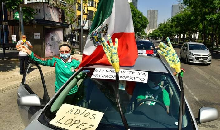 Mexico, protesters demand the resignation of President Obrador