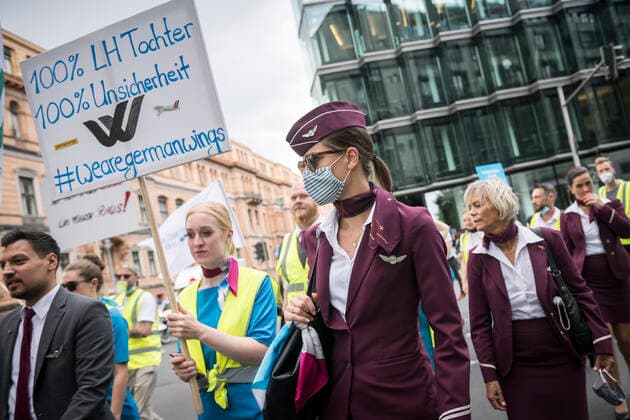 Berlin, demonstration of air traffic employees