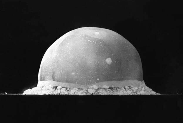 IMAGO International History, USA, Trinity test, First nuclear weapon explosion 1945 in New Mexico