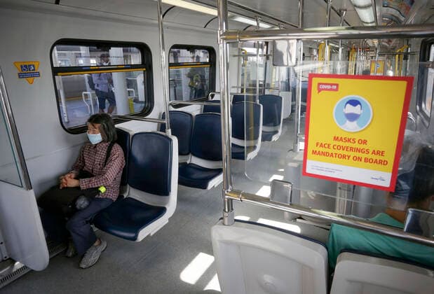 Coronavirus in Canada, New mask obligation in local traffic in Toronto