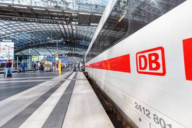 New Berlin Central Station opens, 15th anniversary on 26 May