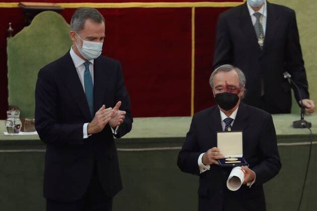 Spain, award of the Echegaray Order to Mariano Barbacid by King Filipe in Madrid