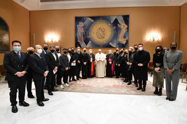 Vatican, Pope Francis welcomes artists and organizers of the Christmas concert