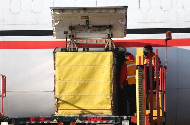 Coronavirus in Mexico, arrival of first vaccine doses at Mexico City airport