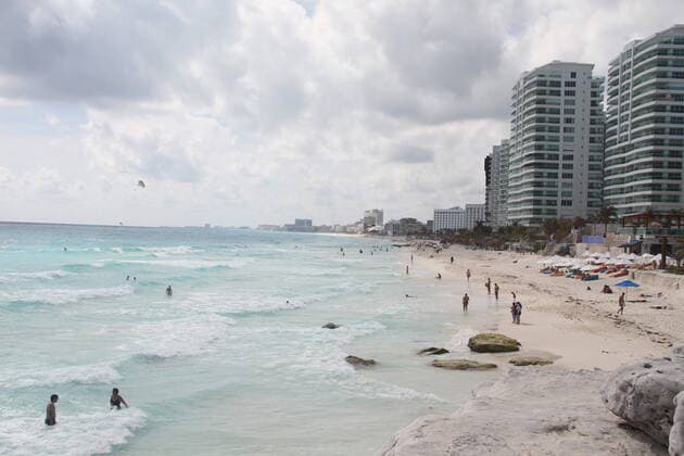 Coronavirusin Mexico, impressions from the beaches in Cancun