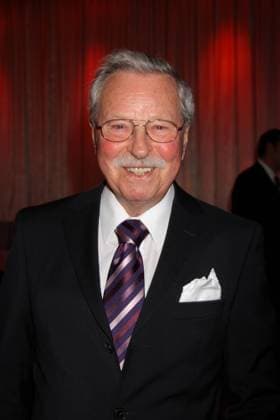 Dubbing actor Eckart Dux died