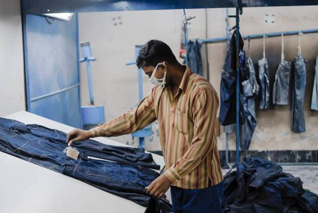 EU supply chain law aims to strengthen human rights worldwide, archive images