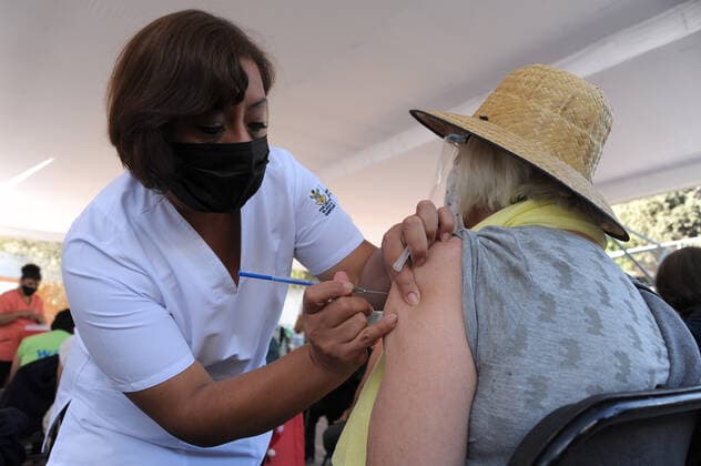 Coronavirus in Mexico, vaccination center in Queretaro