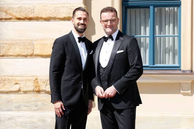Jens Spahn and husband Daniel Funke sell villa for over 5 million euros, archive images