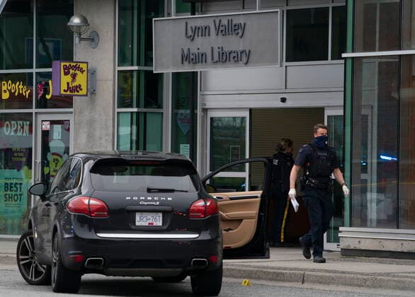 Canada, injured and dead after knife attack in Vancouver library
