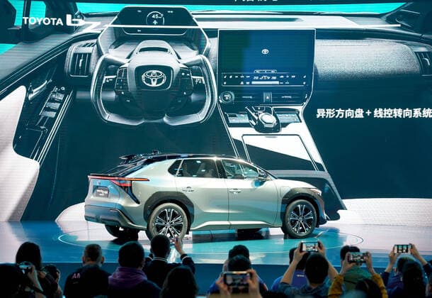 Vehicles, E-cars, Toyota BZ4X