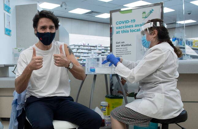 Coronavirus in Canada, Justin Trudeau and his wife get vaccinated with AstraZeneca