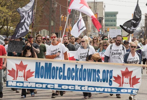 Canada, protests against Corona restrictions in Peterborough.