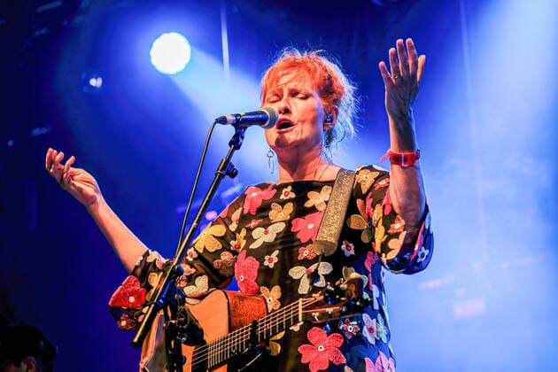 Sadenia Eddi Reader Concert at Wickham Festival in Hampshire