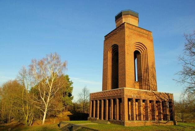 Calendar motifs: Bismarck towers