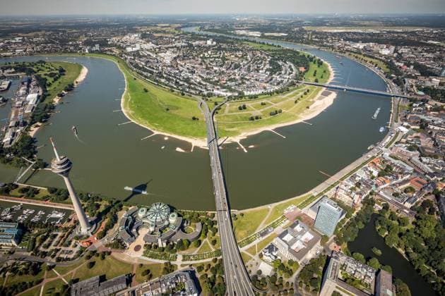 Calendar motifs: The Rhine from above