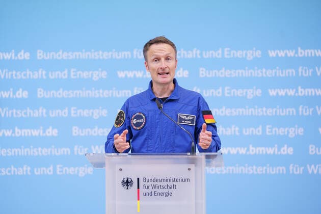NASA postpones flight to ISS with astronaut Matthias Maurers - archive pictures